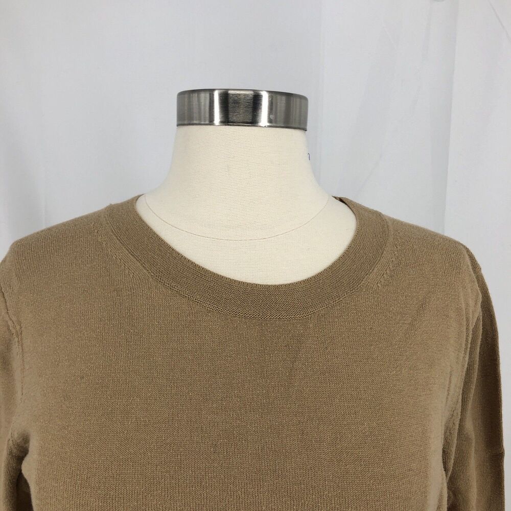 Banana Republic Women’s Tan Knit Crew Neck Sweater Size Medium
